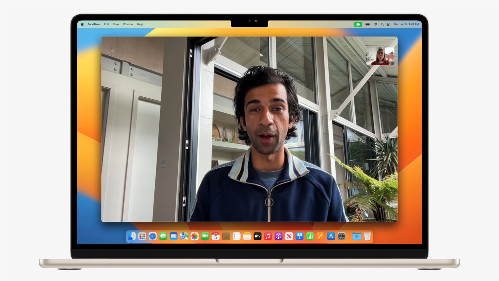 MacBook Air M2 15’’ 16GB 256GB - người bạn đồng hành bền bỉ, giúp bạn làm việc và giải trí cả ngày dài mà không lo hết pin