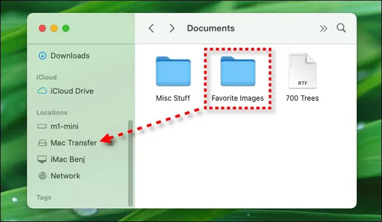 Bạn kéo file vào vị trí ổ USB đang hiển thị là hoàn thành