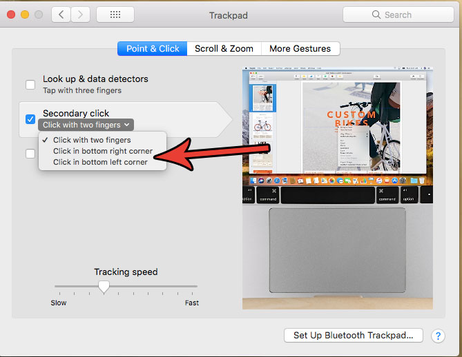 Click in bottom corner để chọn cài chuột phải ở góc trackpad