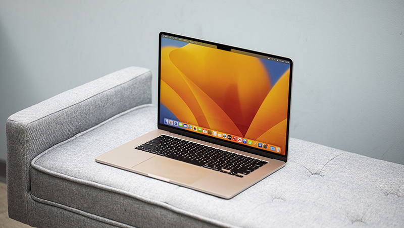 2.3 MacBook Air 15 inch